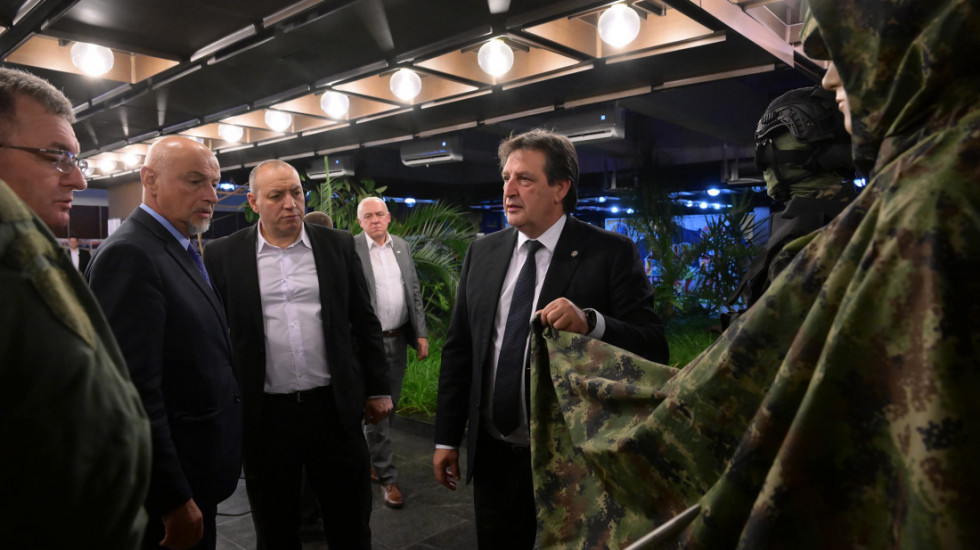 Ministar Gašić posetio "Jumko" u Vranju: Najavljena produbljena saradnja sa vojskom