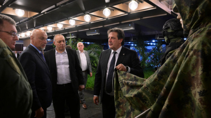 Ministar Gašić posetio "Jumko" u Vranju: Najavljena produbljena saradnja sa vojskom