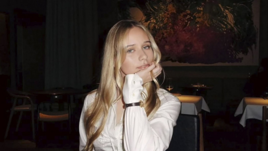 Novinar presreo navodnu Putinovu ćerku u Parizu: Tražio joj da zove oca, ona mu kratko odgovorila (FOTO/VIDEO)