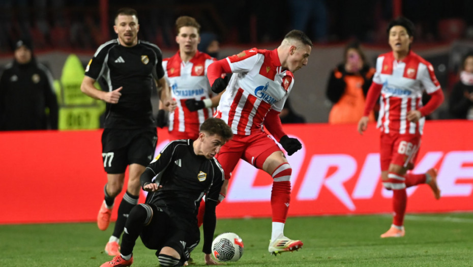 Crvena zvezda savladala Čukarički i ponovo preuzela lidersku poziciju