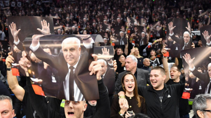 Prva utakmica Partizana bez Obradovića: Navijači zviždali igračima i skandirali ime bivšeg trenera