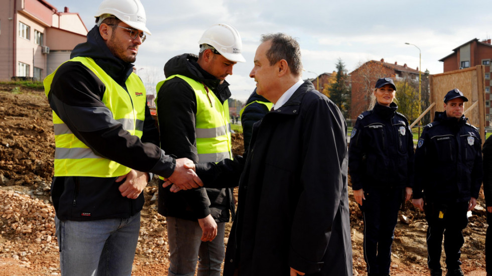 Dačić položio kamen temeljac nove policijske stanice u Lazarevcu: Bolji uslovi za službenike i usluga građanima