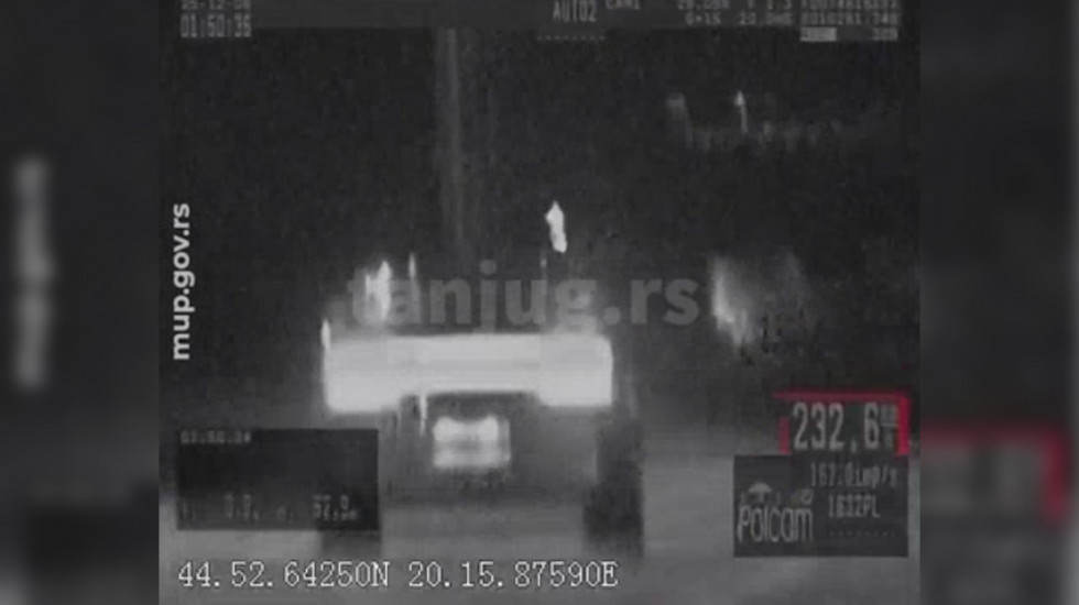 Nasilnička vožnja: Mladić jurio "poršeom" brzinom od 233 km/h kod Surčina