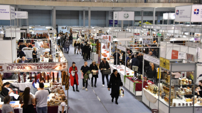 Glavnu nagradu na Sajmu etno hrane dobila "Naša Zlatka" iz Čajetine
