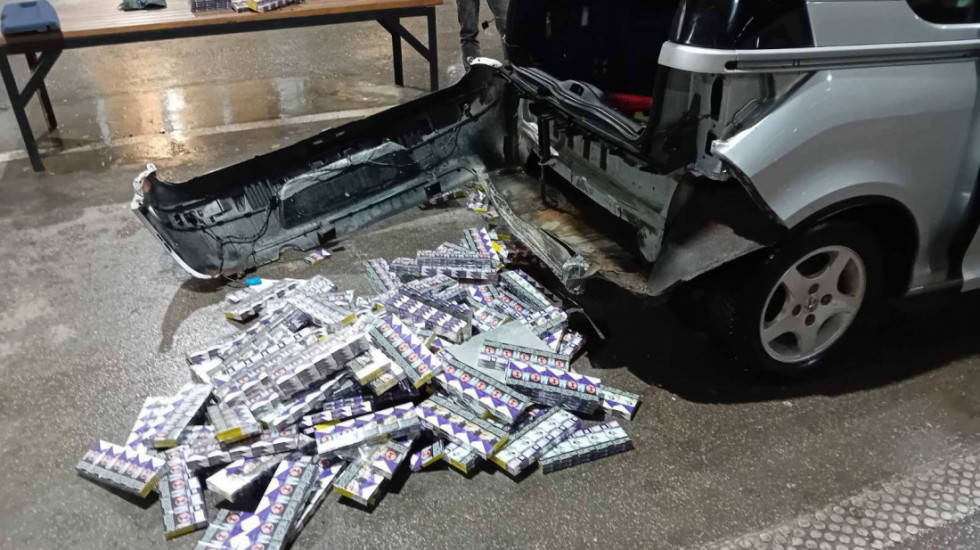 Na graničnom prelazu Srpska Crnja uhapšen Rumun zbog krijumčarenja: Našli mu 2.500 paklica cigareta
