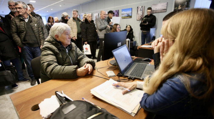 Prvog dana legalizacije više od 19.000 prijava: Šalteri puni, interesovanje ogromno