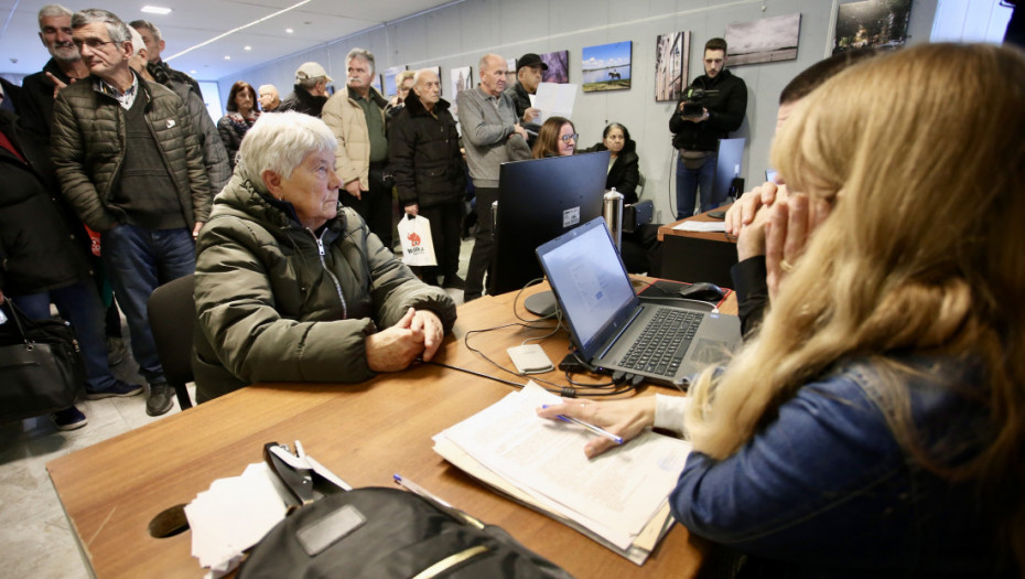 Prvog dana legalizacije više od 19.000 prijava: Šalteri puni, interesovanje ogromno