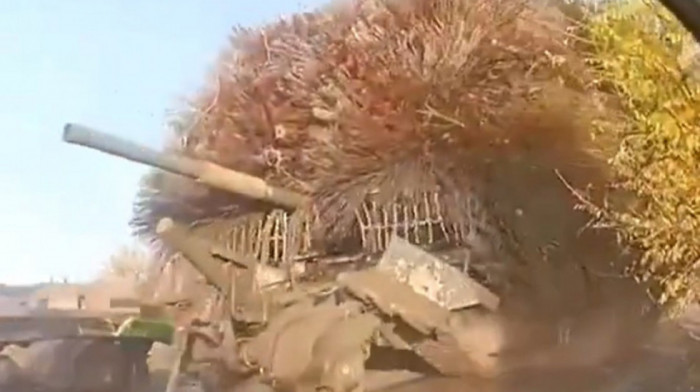 Ježevi u magli: Neobična nova oklopna zaštita primećena u Ukrajini