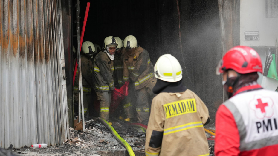 Tragedija u Džakarti: Najmanje 13 poginulih u požaru u sedmospratnoj zgradi