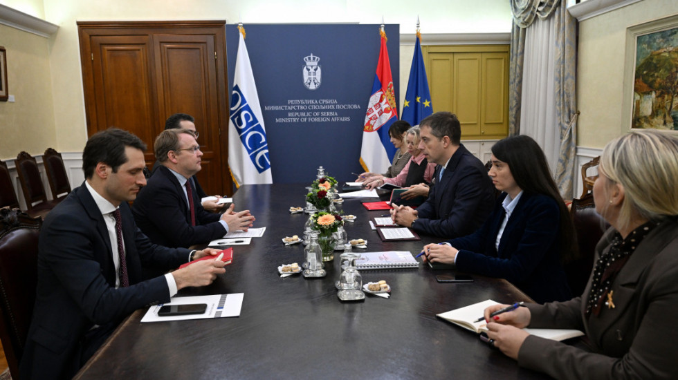 Đurić sa visokim komesarom OEBS-a za nacionalne manjine Kampom