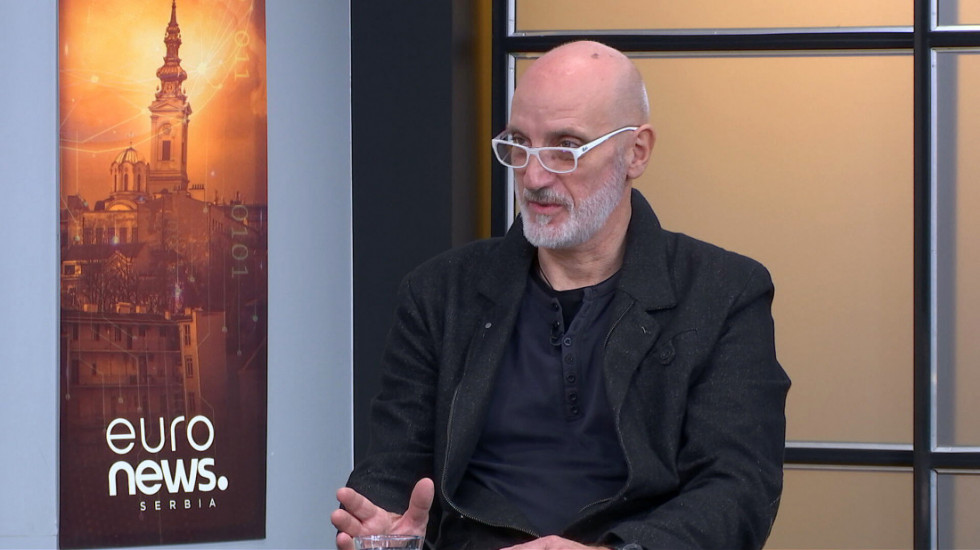 Izložba "Hvatač snova" stigla u Kragujevac: Publika ima prilike da vidi najnovije radove slikara Dušana Jovića