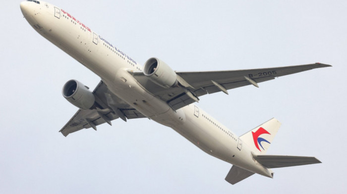 Tokom jednog putovanja možete da pogledate celu sezonu serije: China Eastern Airlines uvela let koji traje 29 sati