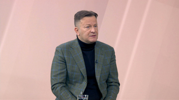 Ibro Ibrahimović: Tri scenarija za razrešenje političke krize na Kosovu i Metohiji