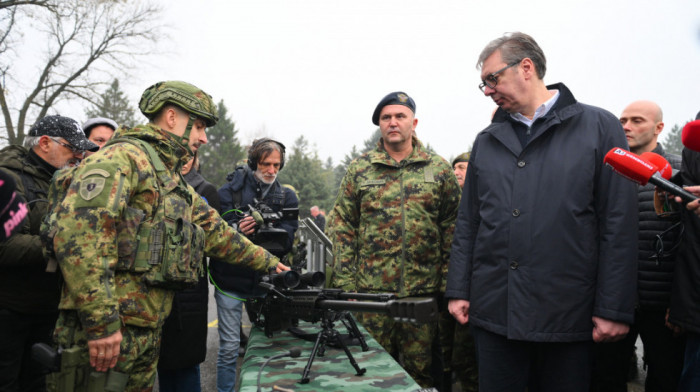 Vučić: Značajno veći priliv novih vojnika nego prethodnih godina
