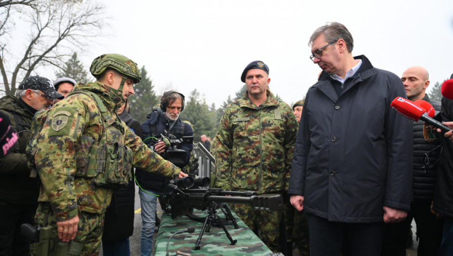 Vučić: Značajno veći priliv novih vojnika nego prethodnih godina
