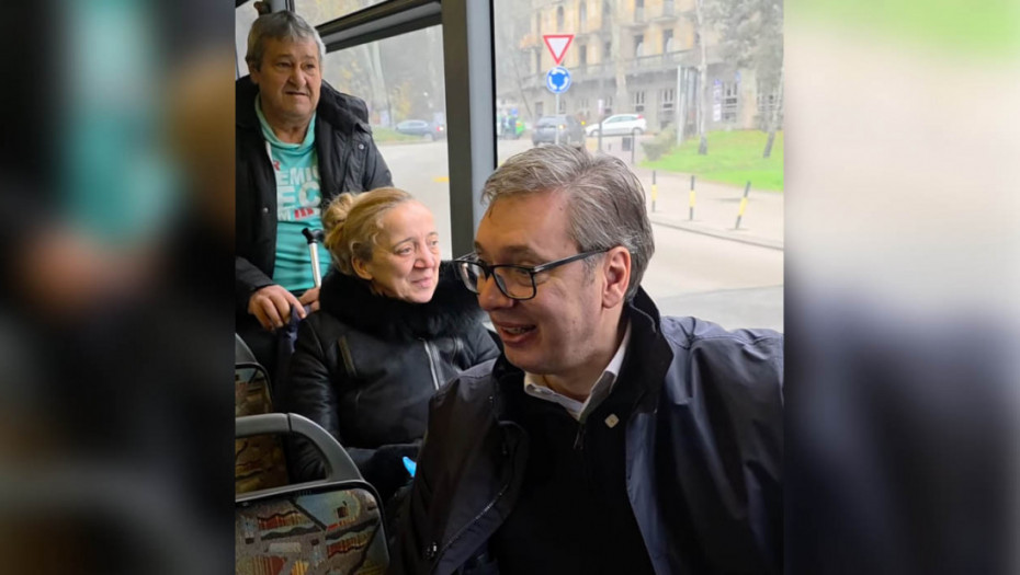 Vučić se provozao gradskim prevozom u Nišu: Autobus čist, građani zadovoljni