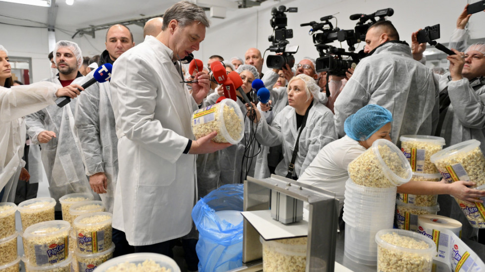 Vučić obišao kompaniju Yumis u Nišu