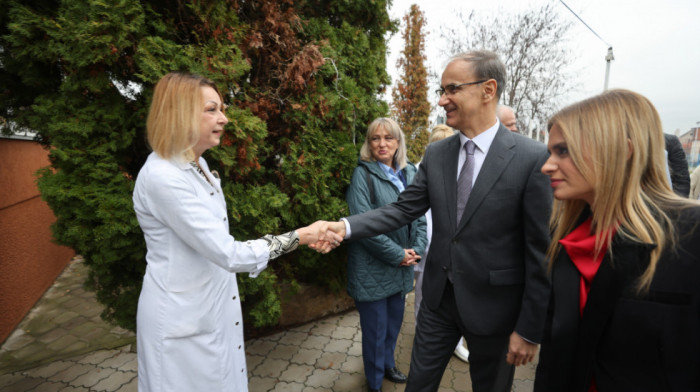Macut: Vlada će biti prisutnija u mestima širom Srbije, za još bolje rezultate