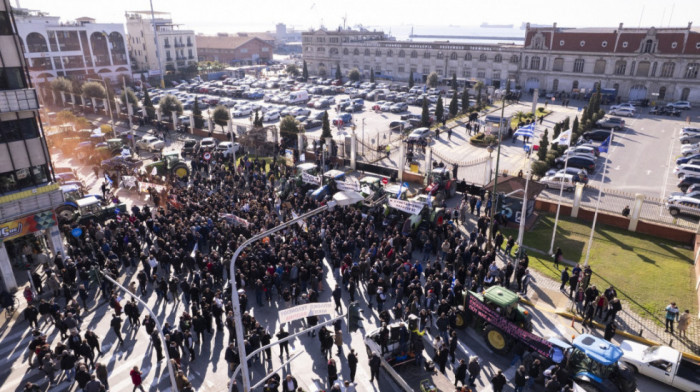 Poljoprivrednici blokirali luku u Solunu na tri sata: "Ne odustajemo dok se naši zahtevi ne ispune"