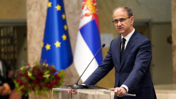 Macut: Budžetom predviđene sve varijante za NIS, kao i eventualno preuzimanje