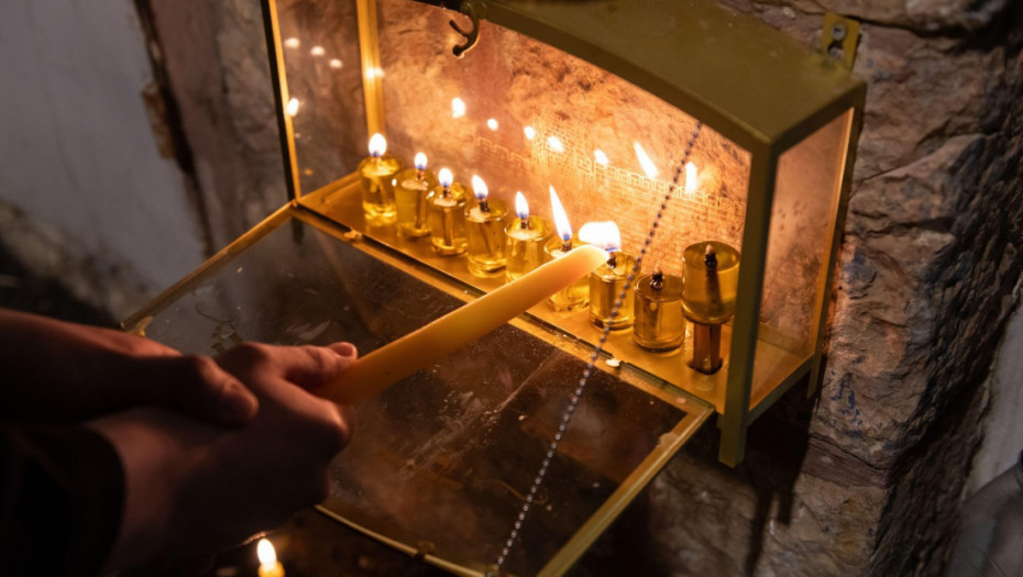 Sa zalaskom sunca danas počinje proslava jevrejskog praznika svetlosti Hanuka