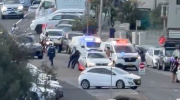 Pucnjava na plaži u Sidneju, policija privela dve osobe: "Svi na licu mesta treba da potraže zaklon"