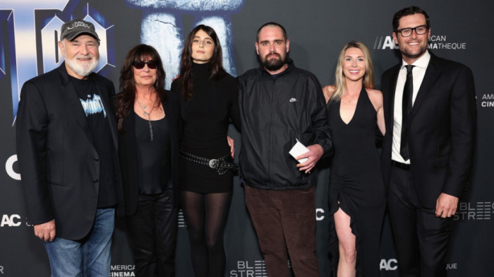 Sin Roba Rajnera uhapšen nakon smrti slavnog reditelja i njegove supruge, policija u Los Anđelesu istražuje ubistvo