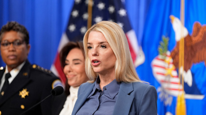 Pem Bondi: Uhapšeni osumnjičeni za planiranje bombaških napada u Kaliforniji