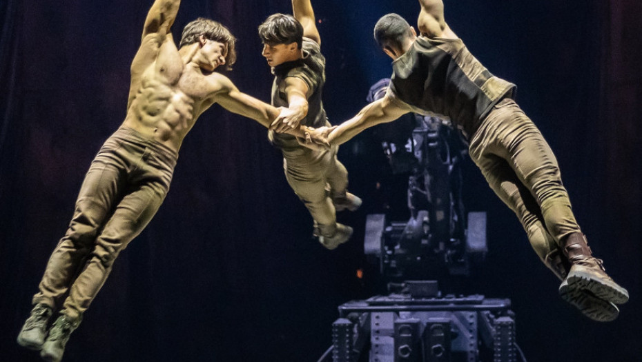 Neobična nova godina: Mit, cirkus i ples u jednom svetu magije