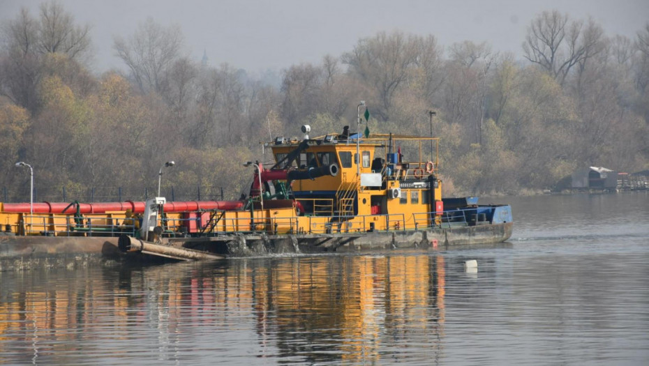 Srbijavode: U toku radovi na čišćenju dna Dunavskog rukavca između plaže Lido i ušća Save u Beogradu