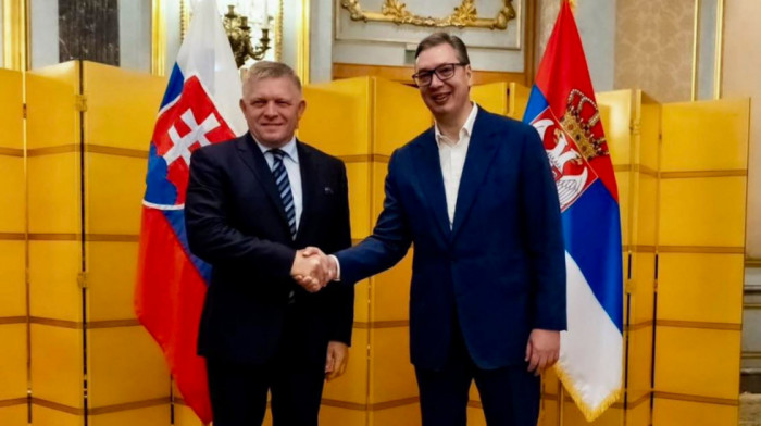 Fico podržao Vučića zbog bojkota samita u Briselu: EU primenjuje dvostruke standarde prema Srbiji