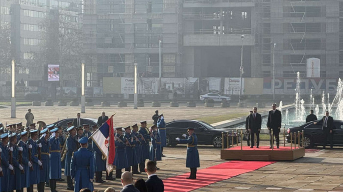 Vučić dočekao predsednika Gruzije ispred Palate Srbija uz najviše državne počasti (FOTO)