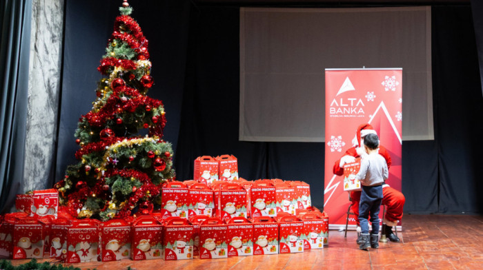 Praznična misija ALTA Banke: novogodišnji pokloni za decu u Beloj Crkvi