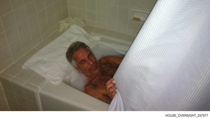 Demokrate objavile nove fotografije u vezi sa Epstinom: Javnosti dostupne putne isprave i ponuda o "prodaji" devojke