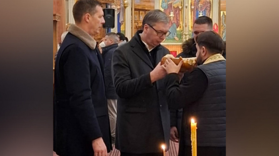 Vučić čestitao Svetog Nikolu: Da nam veliki svetac i Gospod Bog čuvaju Srbiju (FOTO)