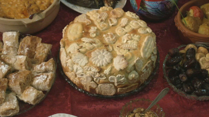 Ideje za originalan slavski poklon i dekoracija slavske trpeze: Tradicija i moderni detalji