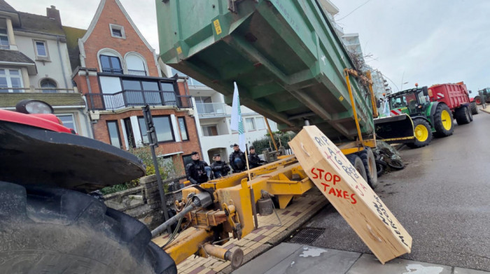 Sedam osoba uhapšeno na protestima u Briselu: Uklonjeno 50 tona otpada