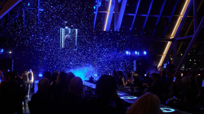 Beograd  zasijao u znaku BLING-a: Brojne zvezde na glamuroznom lansiranju novog parfema brenda ARMAF