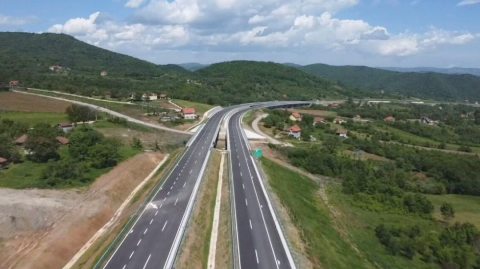 Na naplatnoj stanici Preljina čeka se 15 minuta