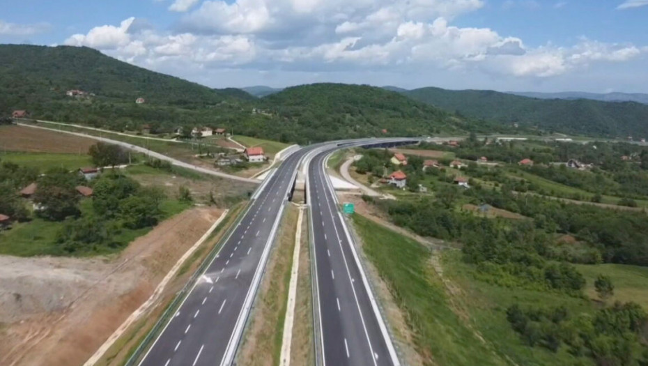 Na naplatnoj stanici Preljina čeka se 15 minuta