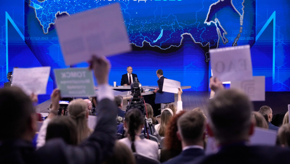 Broj poslatih pitanja za direktnu liniju sa Putinom premašio 2,5 miliona