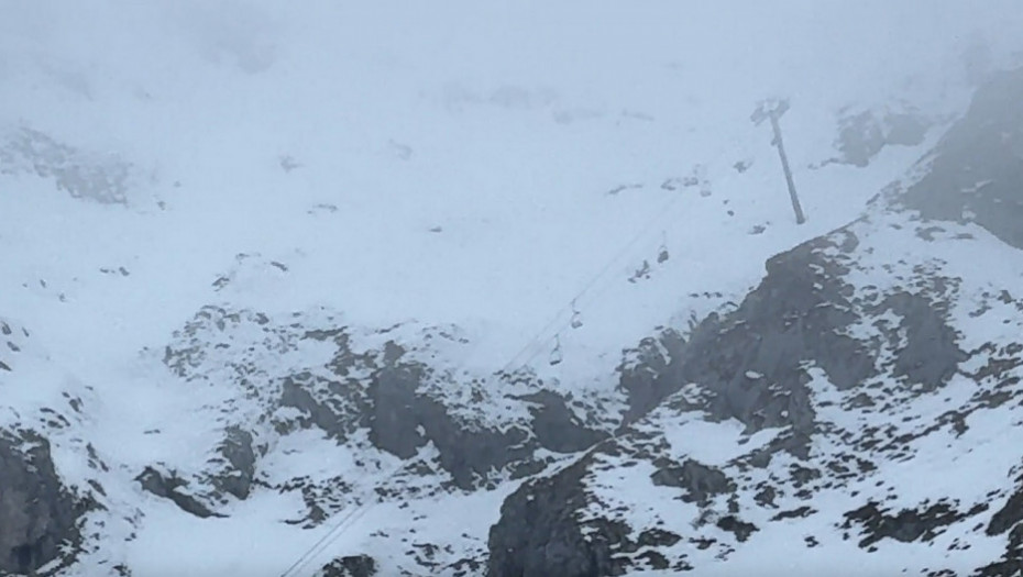 Nakon nesreće na Durmitoru, troje stranih turista i dalje zaglavljeno na ski liftu
