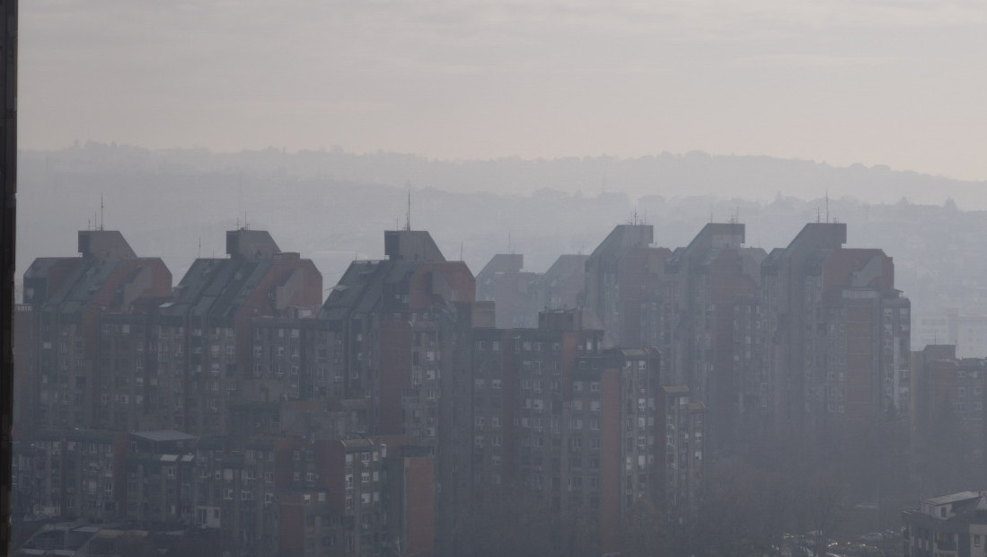 U Beogradu smanjena vidljivost zbog magle, i večeras zagađen vazduh širom Srbije