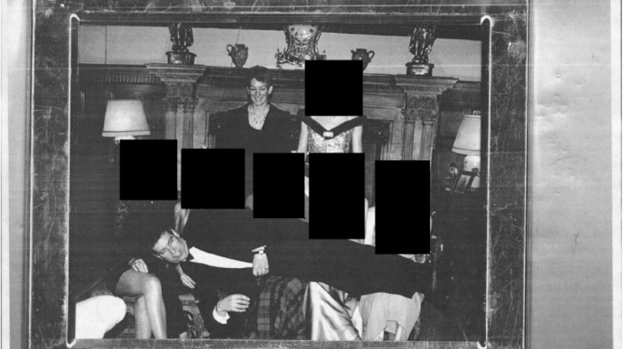 Fotografije pokazuju da je Endru omogućio Epstinu pristup britanskom visokom društvu