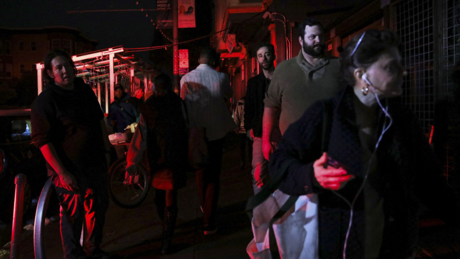 Više od 130 hiljada korisnika ostalo bez struje u San Francisku (FOTO)