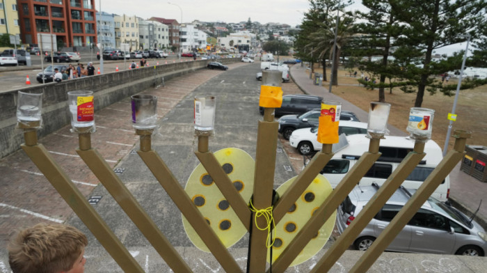 Australija obeležava Dan sećanja na žrtve napada na plaži Bondi tokom Hanuke