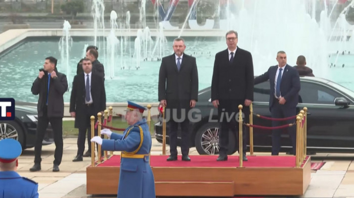 Predsednik Slovačke doputovao u Beograd: Svečano dočekan ispred Palate Srbija