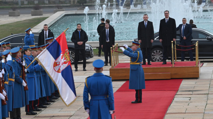 Predsednik Slovačke doputovao u Beograd: Svečano dočekan ispred Palate Srbija