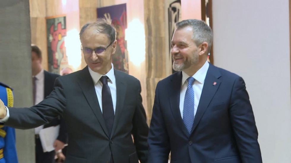 Premijer Macut i predsednik Pelegrini o jačanju bilateralnih odnosa Srbije i Slovačke