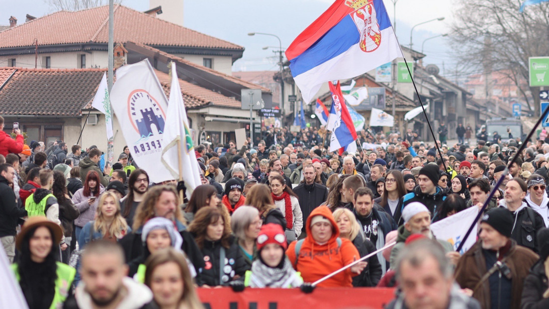 Završen protest dela studenata u Novom Pazaru, saobraćaj ponovo prohodan
